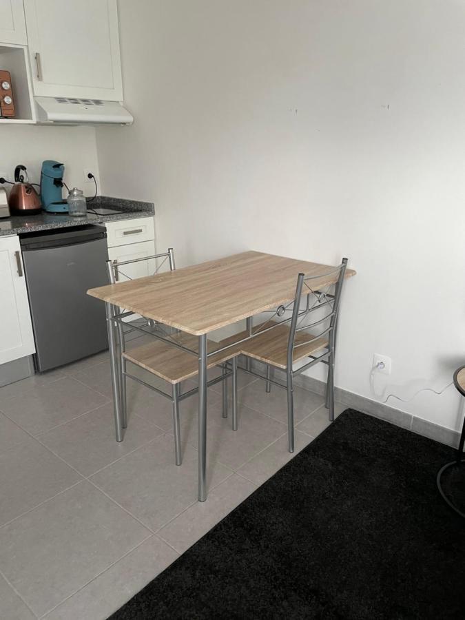 Studio A 300 M De La Gare De מונט-לה-ג'ולי מראה חיצוני תמונה