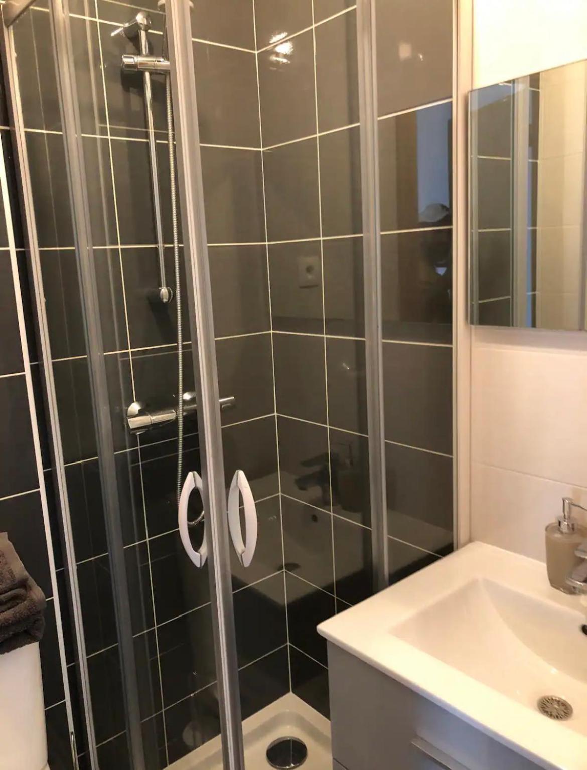 Studio A 300 M De La Gare De מונט-לה-ג'ולי מראה חיצוני תמונה